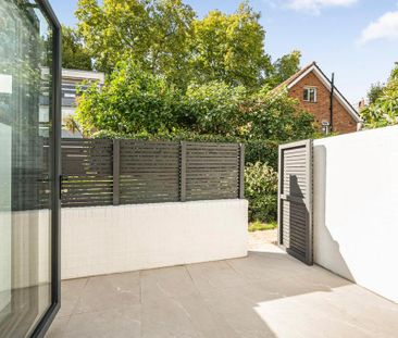 4 bedroom terraced house to rent - Photo 4