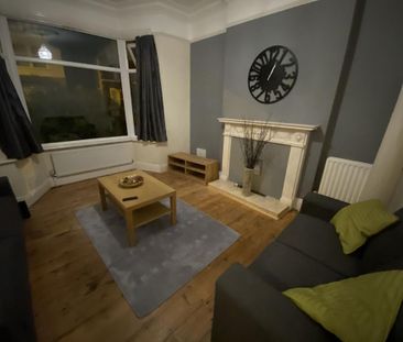 4 bedroom house share to rent - Photo 2