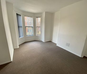 Forest Road West, Forest Fields, Property for rent - Photo 1