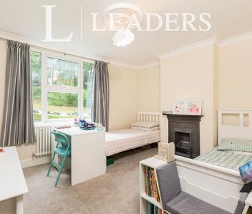 3 bedroom terraced house to rent - Photo 3