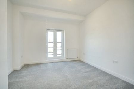 Harrington close, Upton - Photo 5