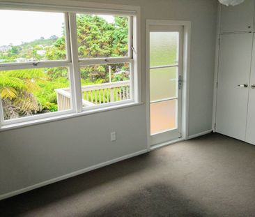 Bright and spacious 3 bedroom, Hillsbrough - Photo 3