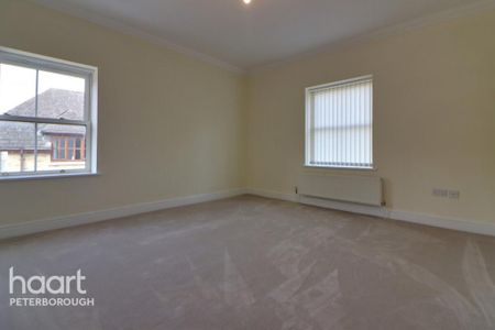 5 bedroom detached house to rent - Photo 5