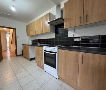 3 bedroom terraced house to rent - Photo 6