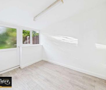 Warley Road, Blackpool, FY2 - Photo 3