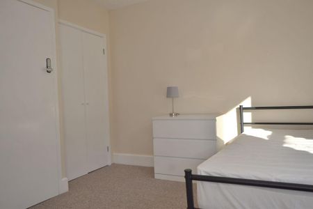 5 bedroom terraced house to rent - Photo 4