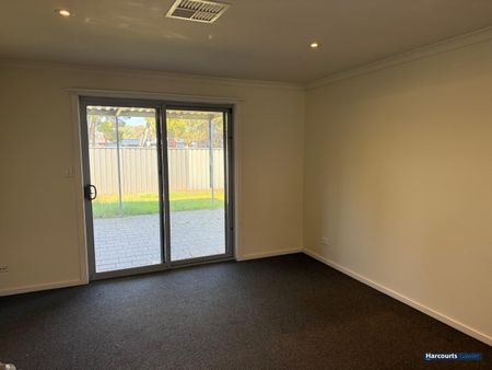 13/14 Bradbury Street, Parafield Gardens SA 5107 - House For Rent | Domain - Photo 3