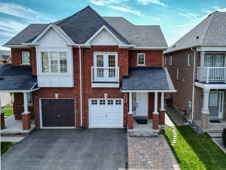 For Lease - 4 Old Orchard Crescent, Richmond Hill, Ontario - Photo 2
