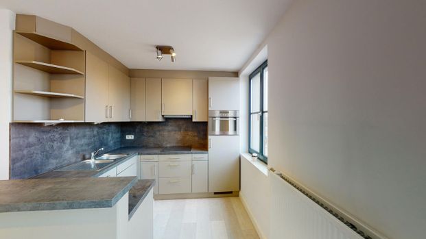 Uiterst zonnig duplex-appartement met uitzicht op het MAS - Photo 1