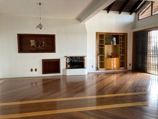 Casa com 5 quartos e 380m² para alugar em Primavera, Novo Hamburgo. - Foto 1