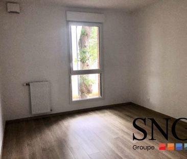 T3 AVEC LOGGIA ET DEUX PARKINGS - Photo 2