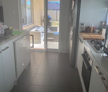 Secret Harbour - Photo 5