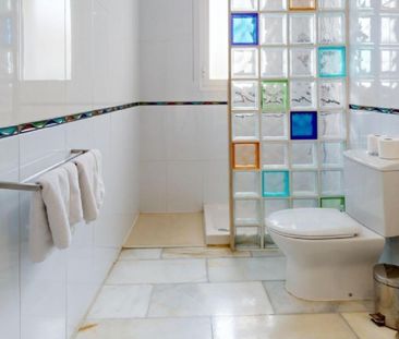 1 Bedroom Apartment For Rent in Estepona, Málaga - Photo 5