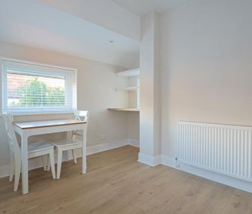 2 bedroom Flat to rent in Ferndene Grove, High Heaton, Newcastle Up... - Photo 3