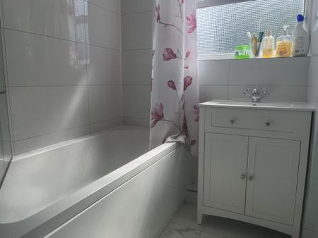 1 bedroom semi-detached house to rent - Photo 5