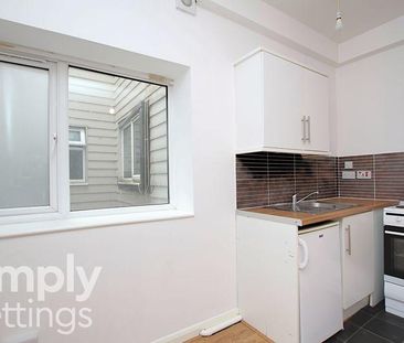 Studio to rent - Photo 5