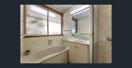 Spacious 4-Bedroom Family Home with Outdoor Entertaining - Photo 3