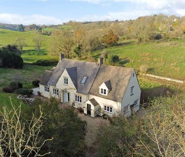 A detached family home within the ever-popular village of Chedworth. - Photo 5