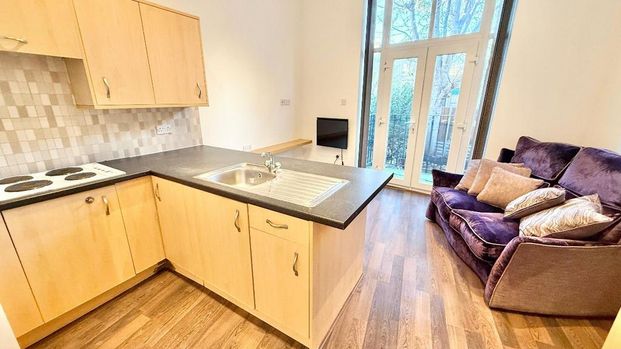 Studio to rent - Photo 1