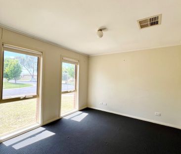 10 Maddison Close, Mildura VIC 3500 - Photo 1