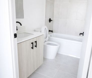 For Lease - 4878 Powers Common Unit# 327, Burlington, Ontario - Photo 5