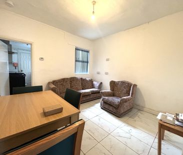 4 bedroom house to rent - Photo 2