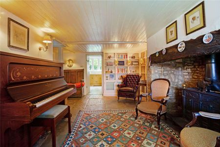 Charming three bedroom cottage - Photo 3