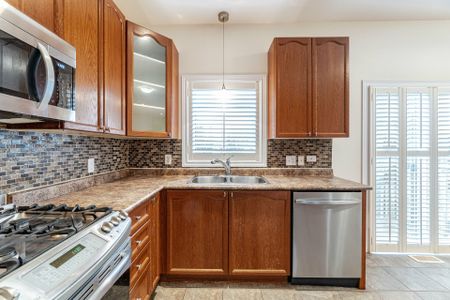 For Lease - 2341 Vanessa Drive, Burlington, Ontario - Photo 2