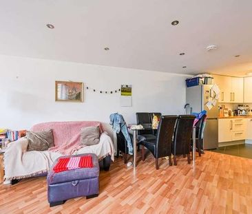 Cherrywood Close, Bow, E3 - Photo 2