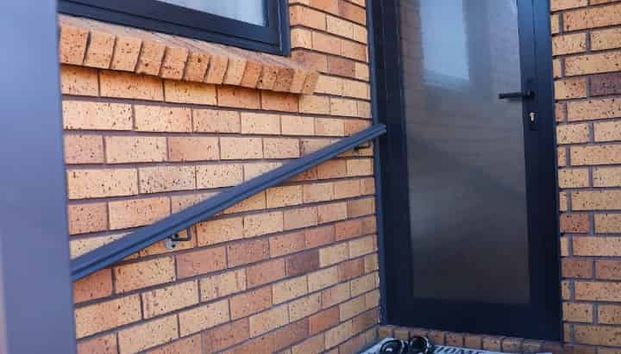 Fully Furnished Studio Unit Ã¢ÂÂ All Bills Included Great Location - Photo 1