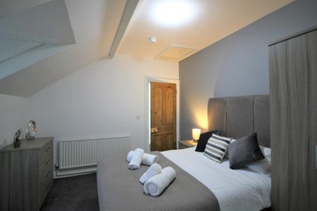 1 bedroom in a house share to rent - Photo 2