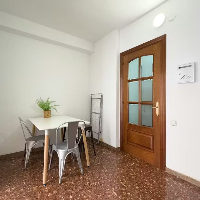 Carrer de la Mare de Déu del Carmel, Barcelona, Catalonia 08022 - Foto 1