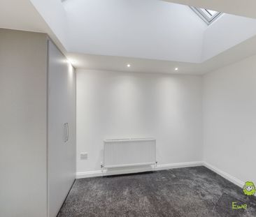 2 Bedroom - Photo 2