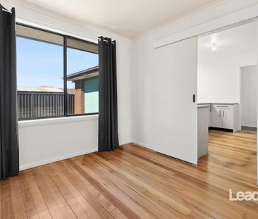 1 Lassiter Street, Sunbury, Vic 3429 - Photo 3