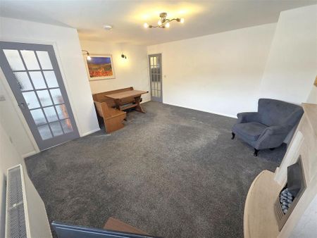 3 bedroom detached house to rent - Photo 2