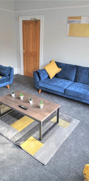 1 bedroom semi-detached house share to rent - Photo 1