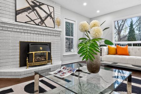 For Lease - 10 Mcclenny Drive, Aurora, Ontario - Photo 2