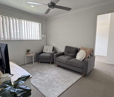 Beautifully Designed Three-Bedroom Townhouse - Photo 1