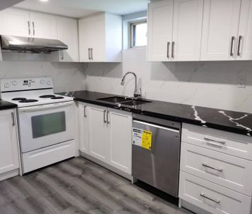 For Lease - 611 Athol Street, Oshawa, Ontario - Photo 4