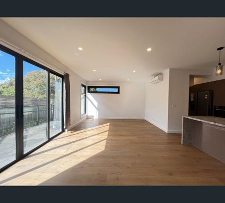4/760 Elgar Road, Doncaster, Vic 3108 - Photo 5