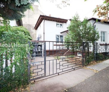 CASA GRADINA ICOANEI | An 2001 | 4 cam | 146 mp | RENOVATA R - Fotografie 5