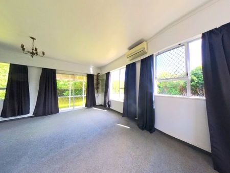 Waikanae - 3 Bedrooms - Photo 4