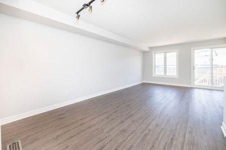 For Lease - 740 Chapman Mills Drive Unit# A, Barrhaven, Ontario - Photo 4