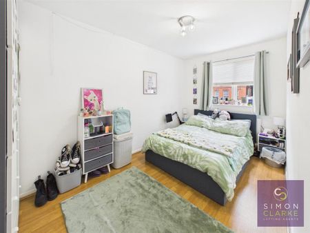 2 bedroom flat to rent - Photo 2