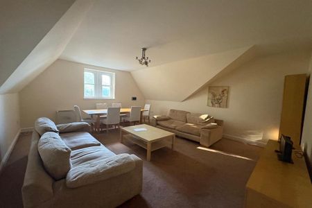 2 bedroom apartment to rent - Photo 3