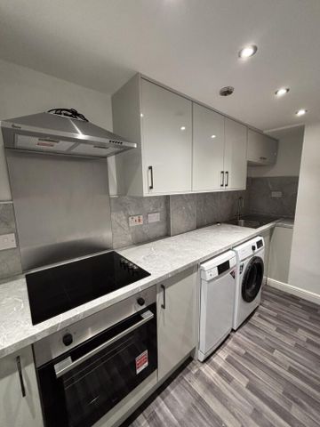flat 4 66 Victoria Road, Leeds, LS6 1DL - Photo 3