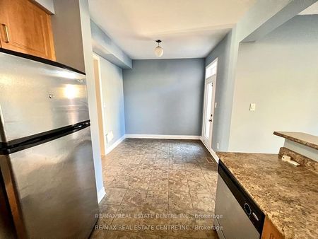 For Lease - 211 Elbern Markell Drive, Brampton, Ontario - Photo 5