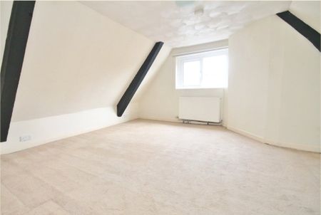 2 Bedroom Flat / Apartment - High Street - Photo 3