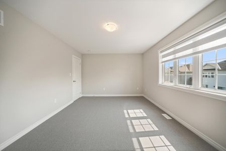 For Lease - 216 Cubitt Street, Clearview, Ontario - Photo 4