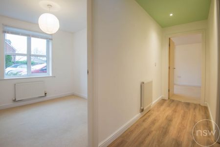 Delph Drive, Burscough - Photo 2
